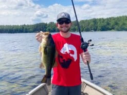 Karl's + 10K Fish Logo T-shirt -Fishing Gear Store lifestyle drew fish 10kthirt karls 01