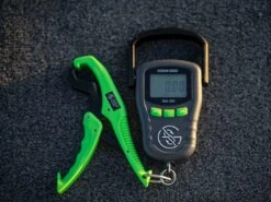 Googan Squad Digital Scale 9 Googan Squad Digital Scale -Fishing Gear Store scalelifestyle2
