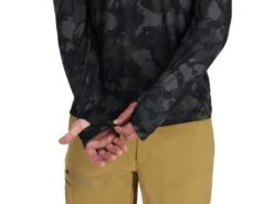 Simms SolarFlex® Hoody -Fishing Gear Store simms regimentcamocarbon solarflexhoody thumbhole 51 10 sim 10023rcs